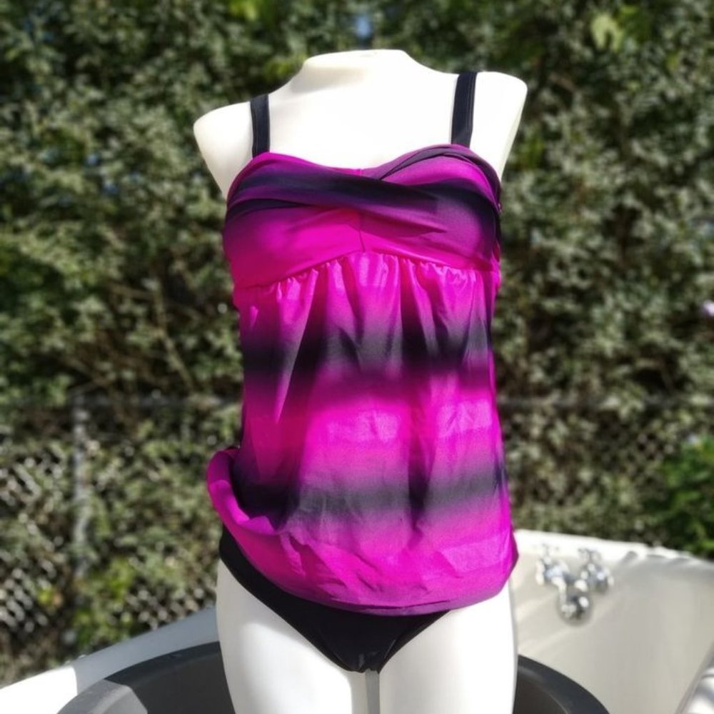 Two Piece Bikini, Fuscia, Size S, 34 - New